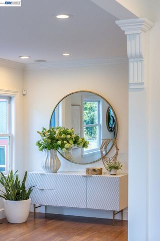 1329 Ordway St, Berkeley, CA 94702