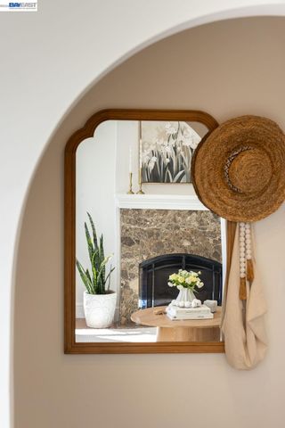 1329 Ordway St, Berkeley, CA 94702