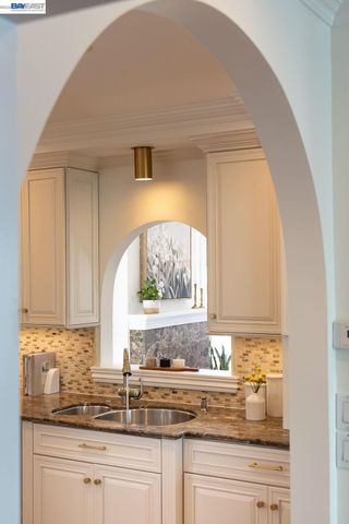 1329 Ordway St, Berkeley, CA 94702