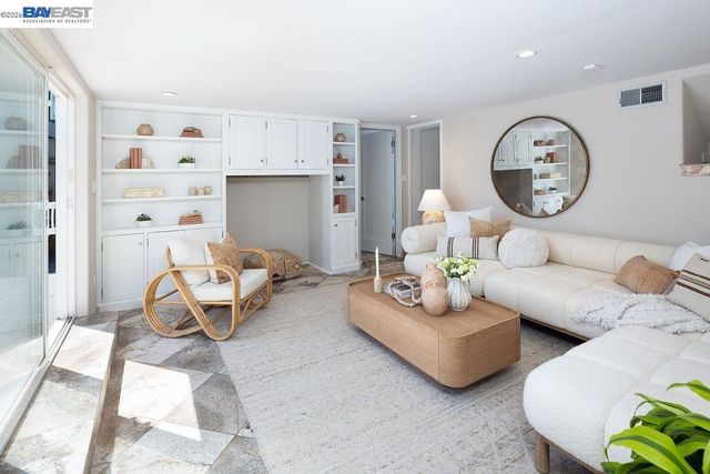 1329 Ordway St, Berkeley, CA 94702