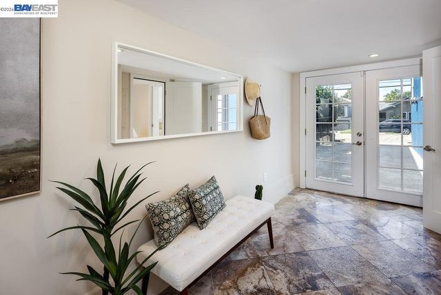 1329 Ordway St, Berkeley, CA 94702