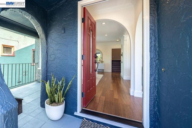 1329 Ordway St, Berkeley, CA 94702