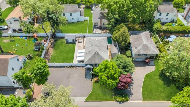 4 Florence Street, Nesconset, NY 11767