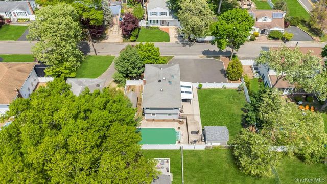 4 Florence Street, Nesconset, NY 11767