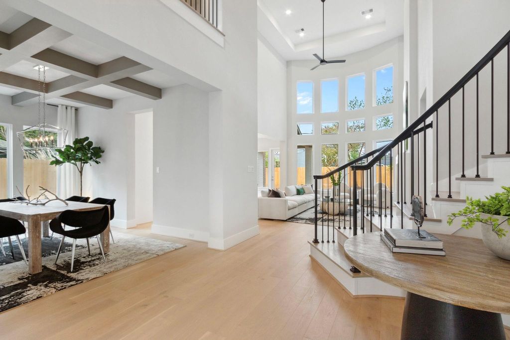 9320 Spring Branch Drive, Houston, TX 77080