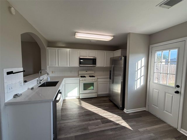 13210 Barton Meadow Lane, Rosharon, TX 77583