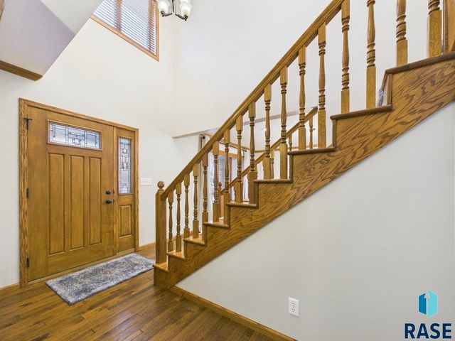 607 E 61st St Street, Sioux Falls, SD 57108