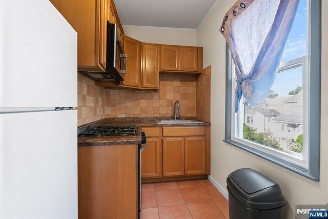 89 Shaler Avenue, Fairview, NJ 07022