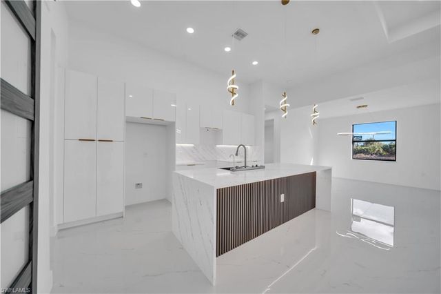 697 Whitmore LOOP, Lehigh Acres, FL 33972