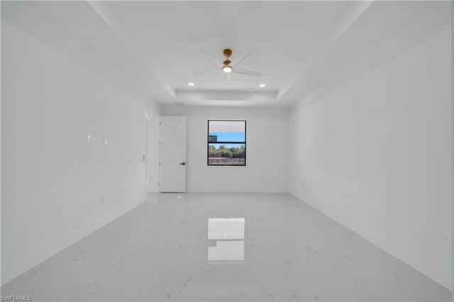 697 Whitmore LOOP, Lehigh Acres, FL 33972