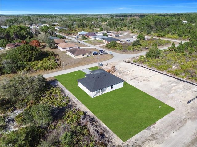 697 Whitmore LOOP, Lehigh Acres, FL 33972