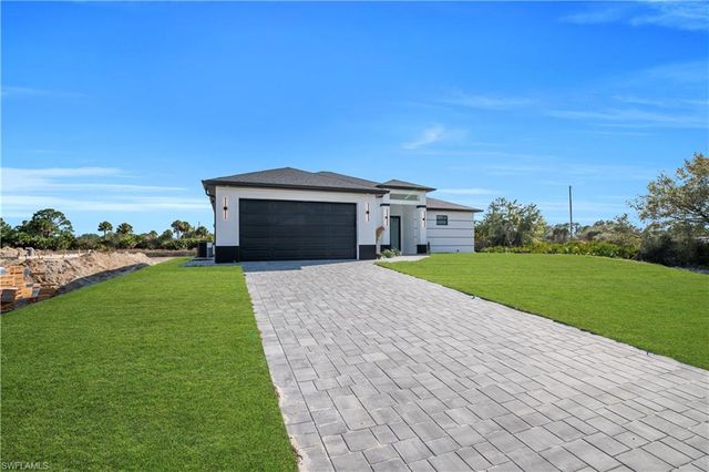 697 Whitmore LOOP, Lehigh Acres, FL 33972