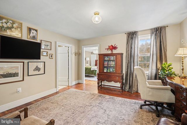 240 W MARKET ST, Marietta, PA 17547