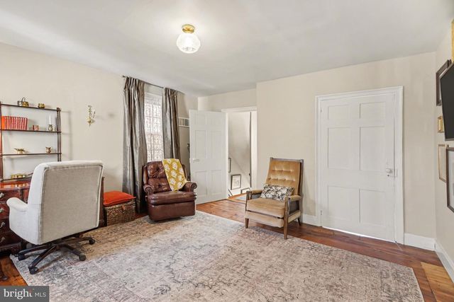 240 W MARKET ST, Marietta, PA 17547