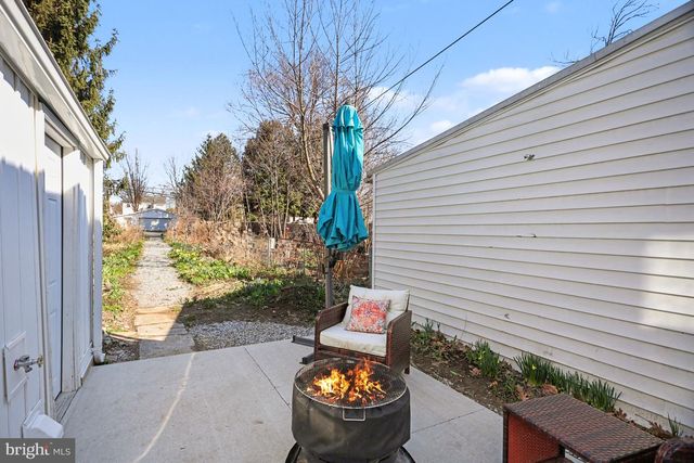 240 W MARKET ST, Marietta, PA 17547