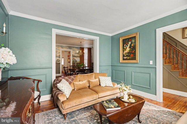 240 W MARKET ST, Marietta, PA 17547