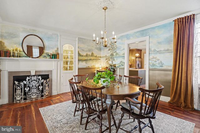 240 W MARKET ST, Marietta, PA 17547