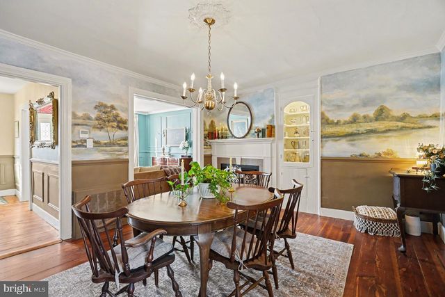 240 W MARKET ST, Marietta, PA 17547