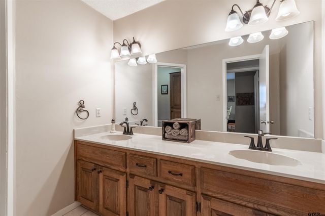 13257 Oak Hill Lane, Flint, TX 75762