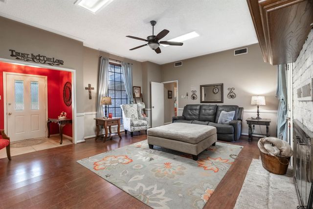 13257 Oak Hill Lane, Flint, TX 75762