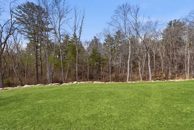 41 Myrtle St, Norfolk, MA 02056