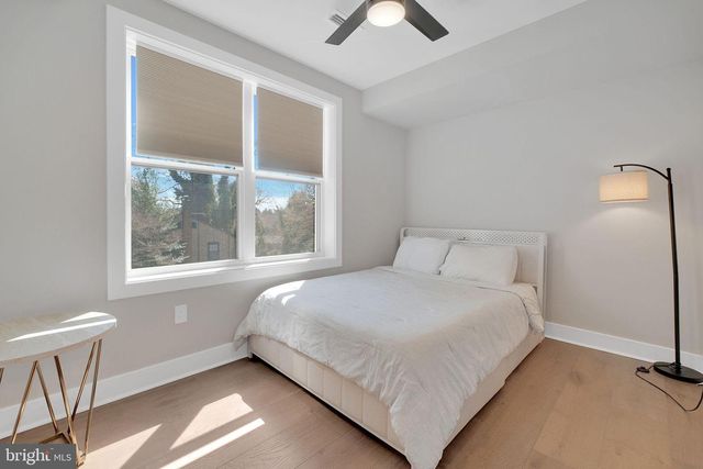 3811 SUITLAND RD SE, Washington, DC 20020