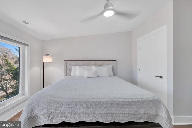 3811 SUITLAND RD SE, Washington, DC 20020