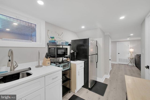 3811 SUITLAND RD SE, Washington, DC 20020