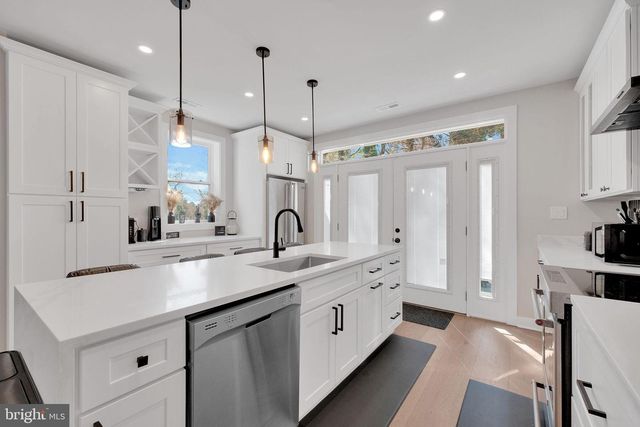 3811 SUITLAND RD SE, Washington, DC 20020