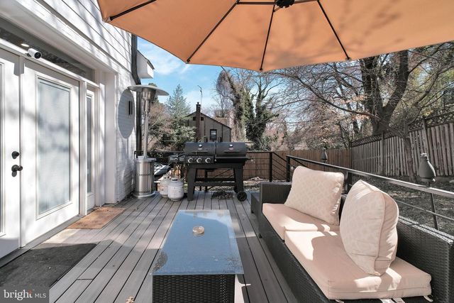 3811 SUITLAND RD SE, Washington, DC 20020