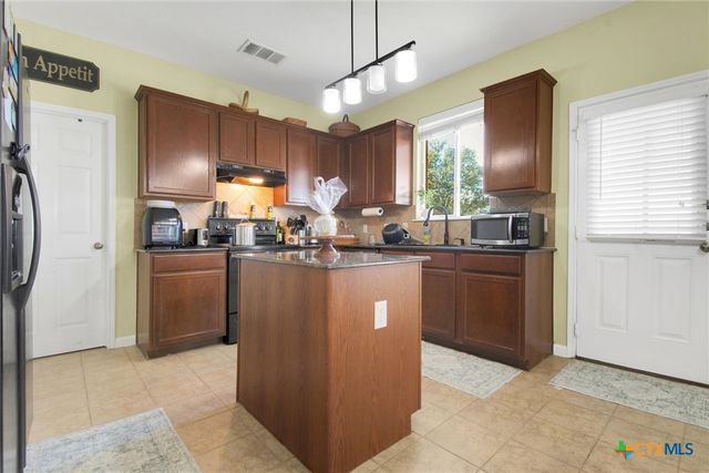 2600 White Moon Drive, Harker Heights, TX 76548