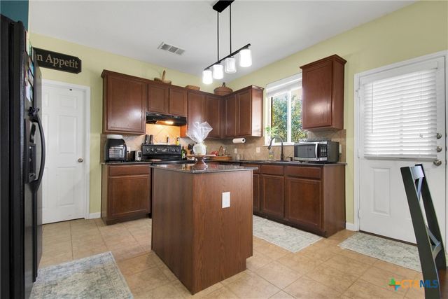 2600 White Moon Drive, Harker Heights, TX 76548