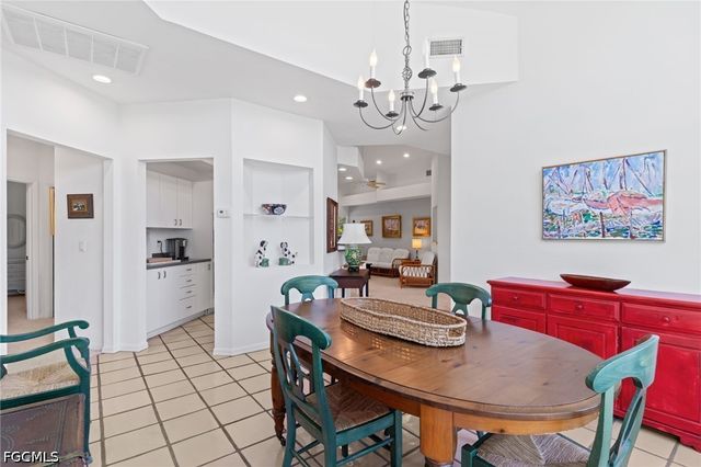 480 Las Tiendas LN, Sanibel, FL 33957