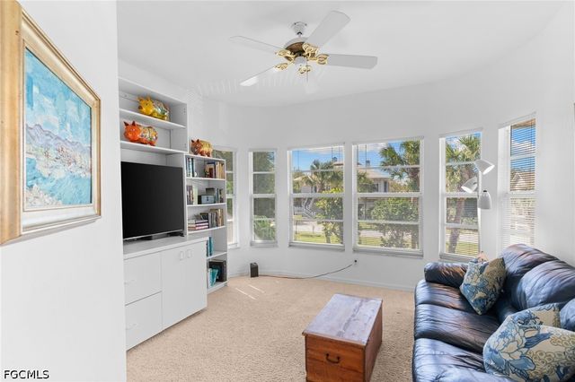 480 Las Tiendas LN, Sanibel, FL 33957