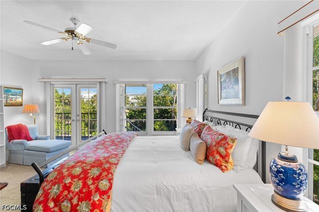 480 Las Tiendas LN, Sanibel, FL 33957