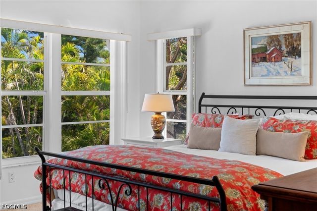 480 Las Tiendas LN, Sanibel, FL 33957