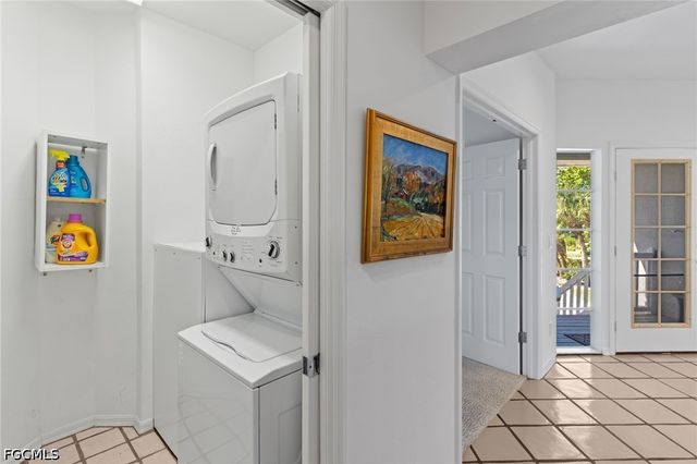 480 Las Tiendas LN, Sanibel, FL 33957