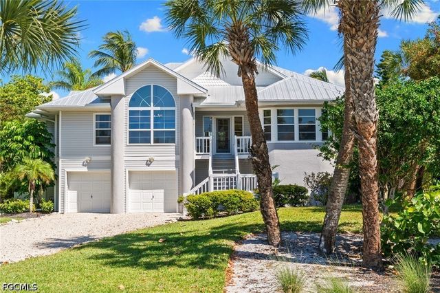 480 Las Tiendas LN, Sanibel, FL 33957