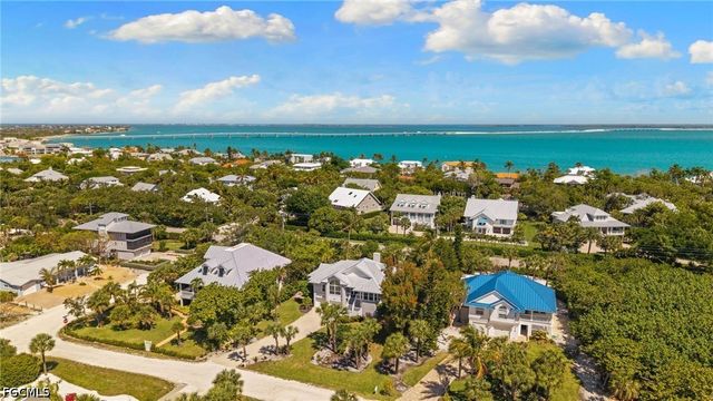 480 Las Tiendas LN, Sanibel, FL 33957