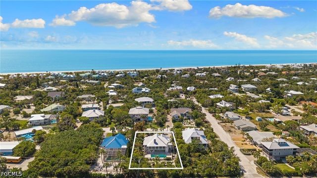 480 Las Tiendas LN, Sanibel, FL 33957