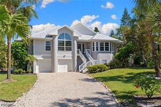 480 Las Tiendas LN, Sanibel, FL 33957