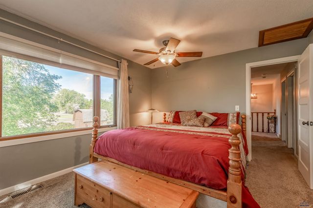 2309 S VALLEY DR, Rapid City, SD 57703