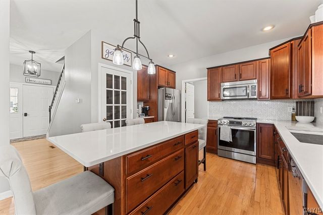 8778 Alizarin Avenue, Cicero, NY 13039