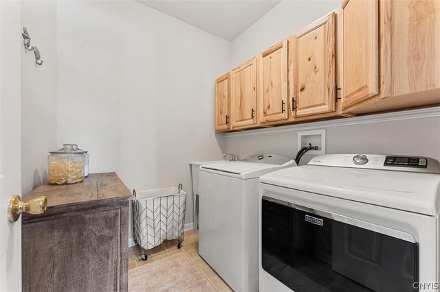 8778 Alizarin Avenue, Cicero, NY 13039