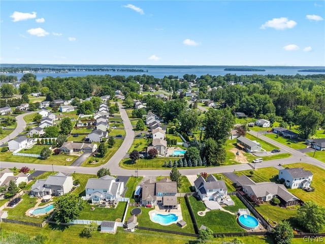 8778 Alizarin Avenue, Cicero, NY 13039