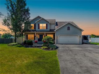 8778 Alizarin Avenue, Cicero, NY 13039