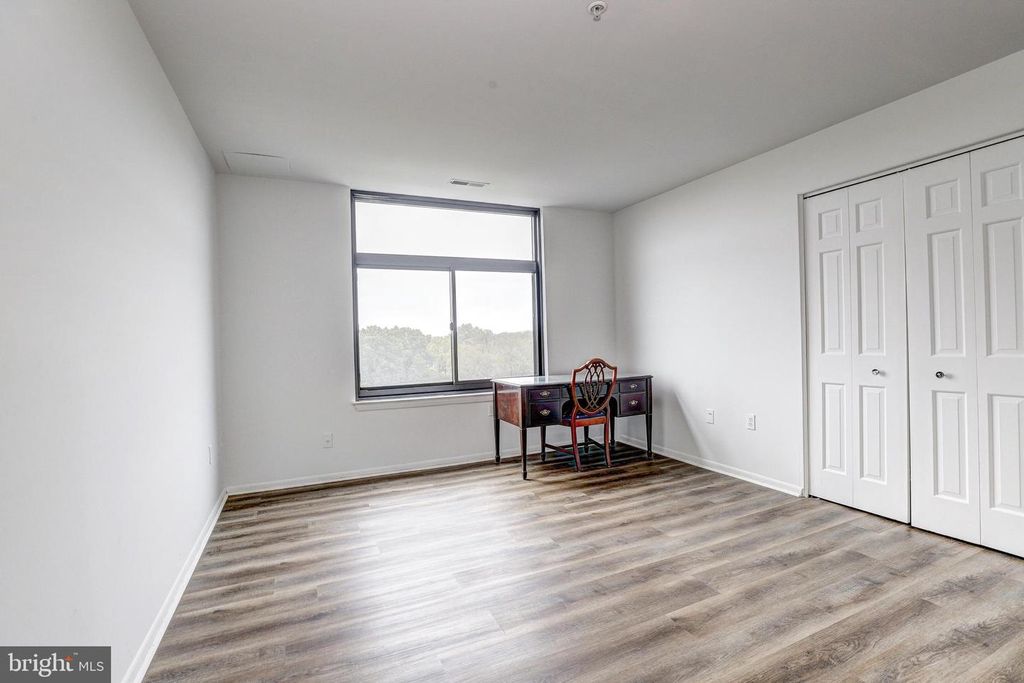 1 SMETON PL #902, Baltimore, MD 21204