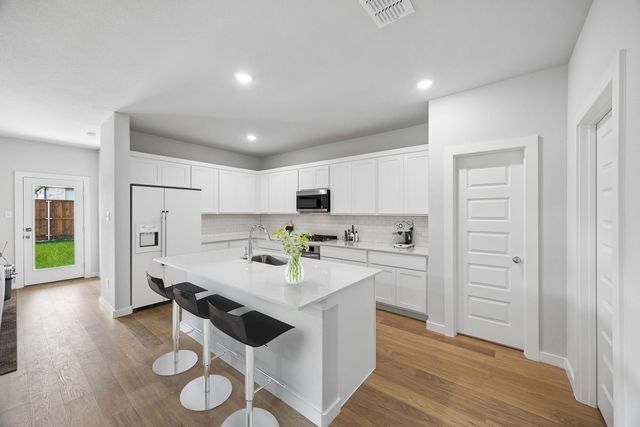 2102 Rowan Drive, Gunter, TX 75058