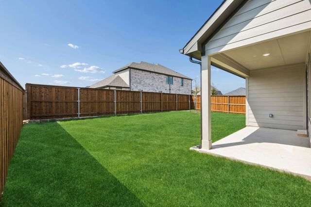 2102 Rowan Drive, Gunter, TX 75058