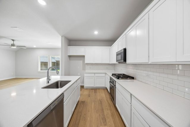 2102 Rowan Drive, Gunter, TX 75058